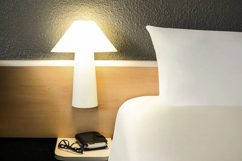 Ibis Paris Ornano Montmartre Nord 18Eme Hotel 3*,