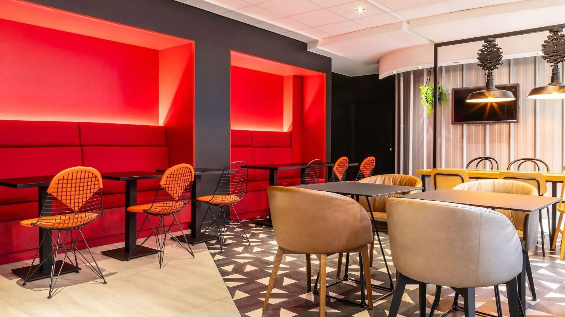 Ibis Paris Ornano Montmartre Nord 18Eme Hotel