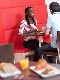 Ibis Paris Ornano Montmartre Nord 18Eme Otel 3*,